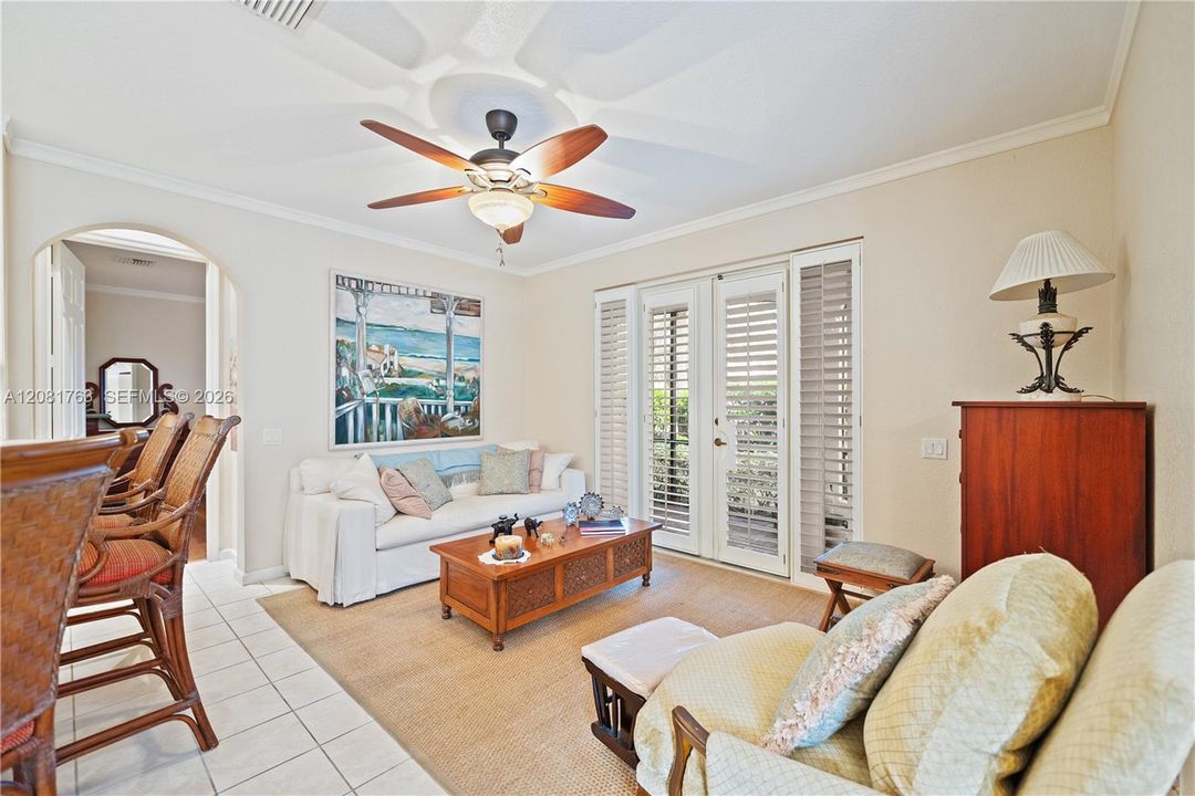 For Sale: $600,000 (3 beds, 2 baths, 1600 Square Feet)