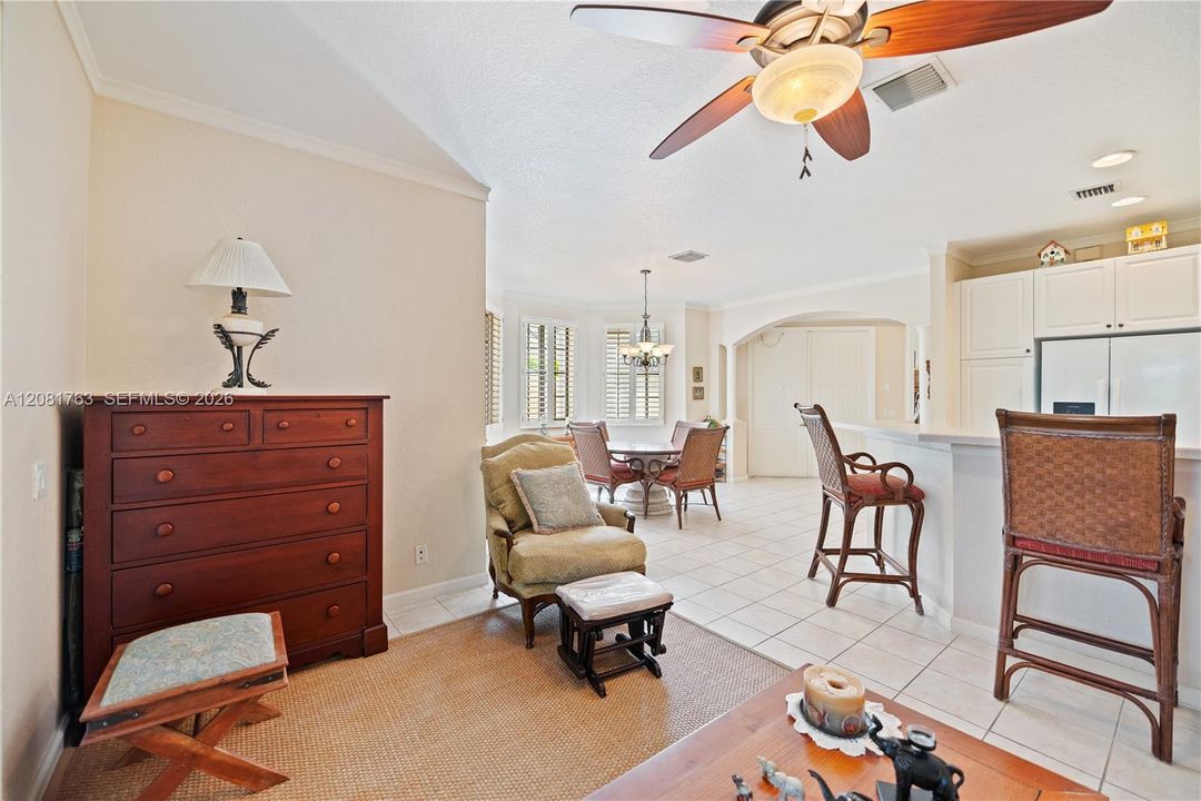 For Sale: $600,000 (3 beds, 2 baths, 1600 Square Feet)