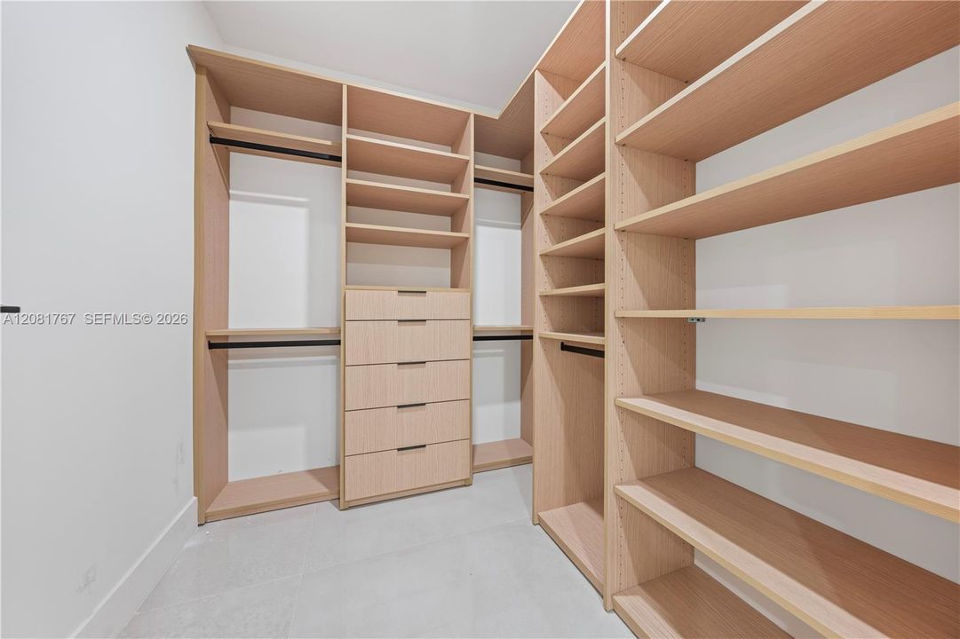 В аренду: $13,000 (4 спален, 4 ванн, 2992 Квадратных фут)