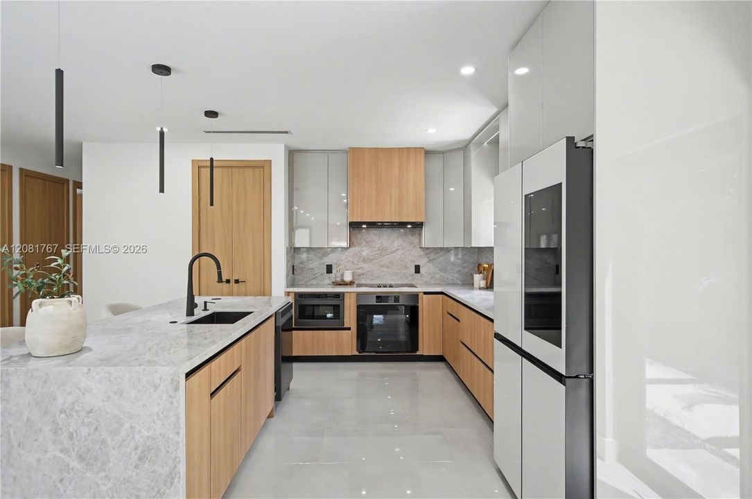 В аренду: $13,000 (4 спален, 4 ванн, 2992 Квадратных фут)