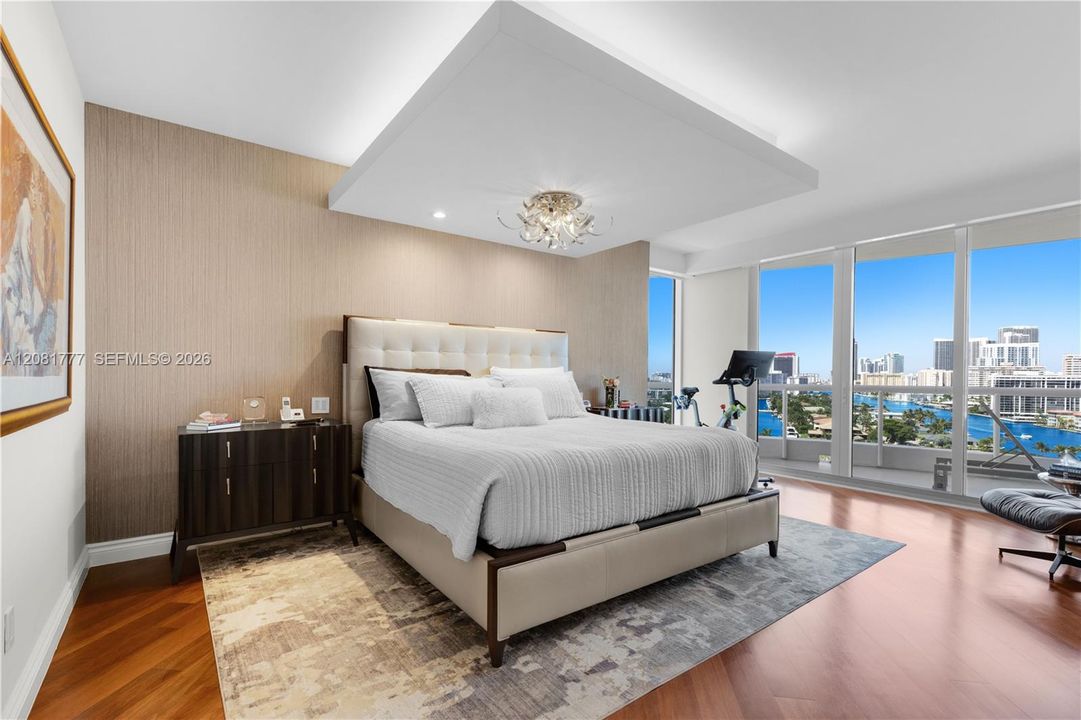 For Sale: $1,999,000 (3 beds, 3 baths, 3173 Square Feet)