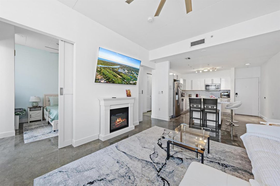 1617 N Flagler Dr 801-7