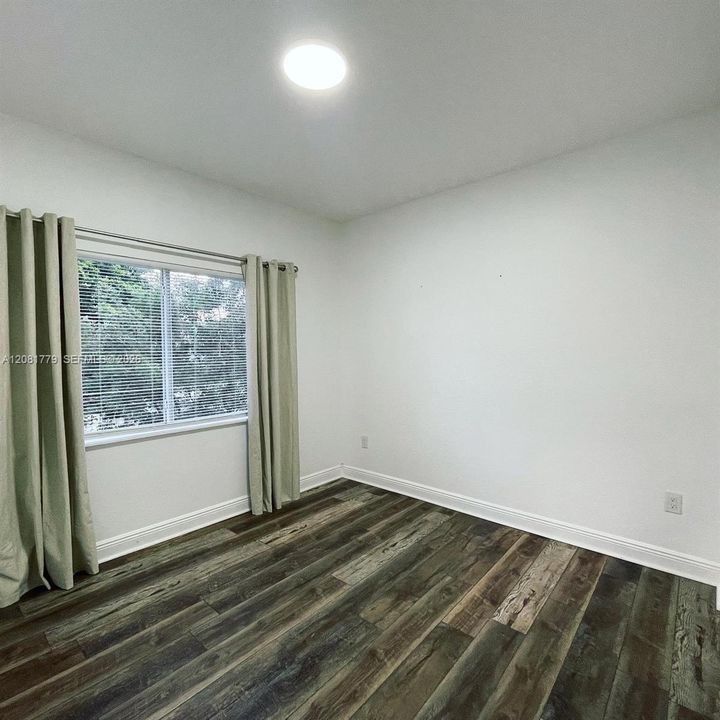 В аренду: $3,800 (8 спален, 4 ванн, 3024 Квадратных фут)