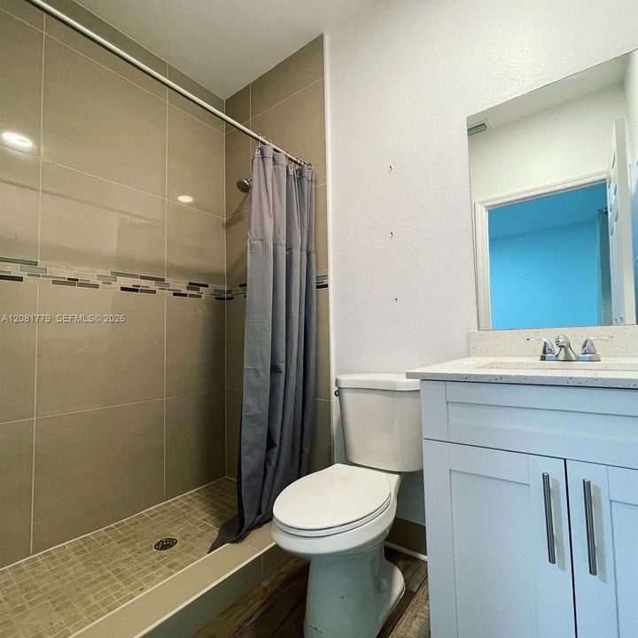 В аренду: $3,800 (8 спален, 4 ванн, 3024 Квадратных фут)