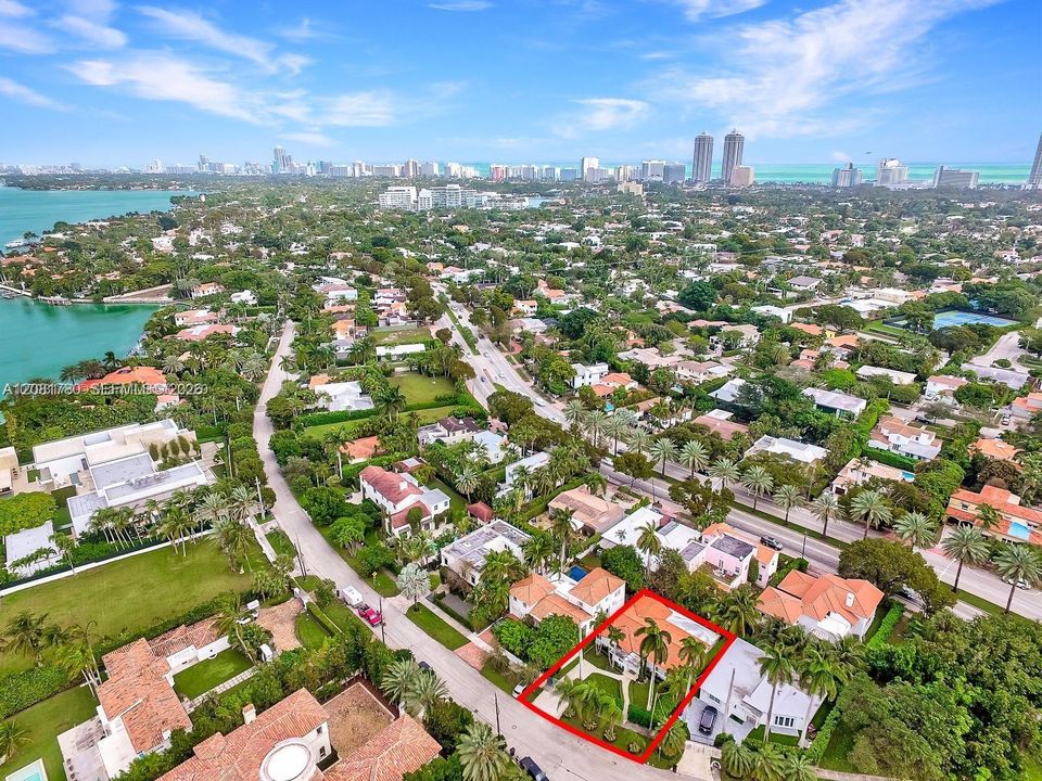На продажу: $2,100,000 (3 спален, 2 ванн, 2440 Квадратных фут)