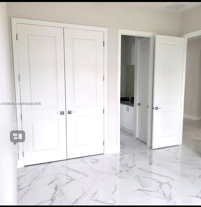 En Renta: $5,500 (3 camas, 2 baños, 2585 Pies cuadrados)
