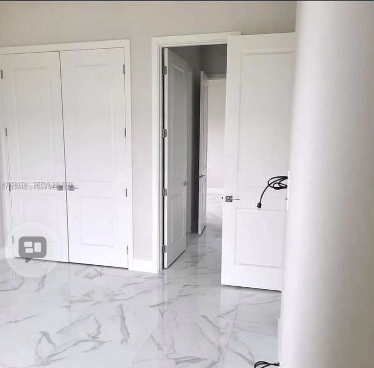 En Renta: $5,500 (3 camas, 2 baños, 2585 Pies cuadrados)