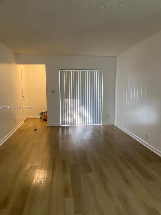 En Renta: $2,200 (2 camas, 2 baños, 830 Pies cuadrados)
