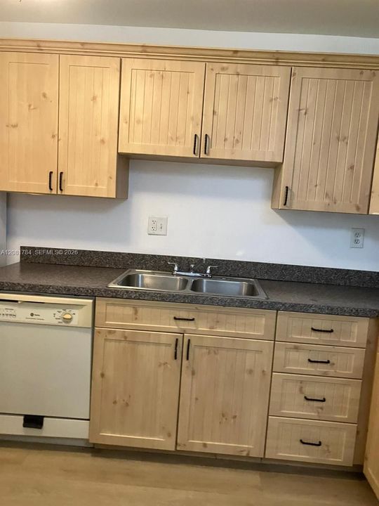 En Renta: $2,200 (2 camas, 2 baños, 830 Pies cuadrados)