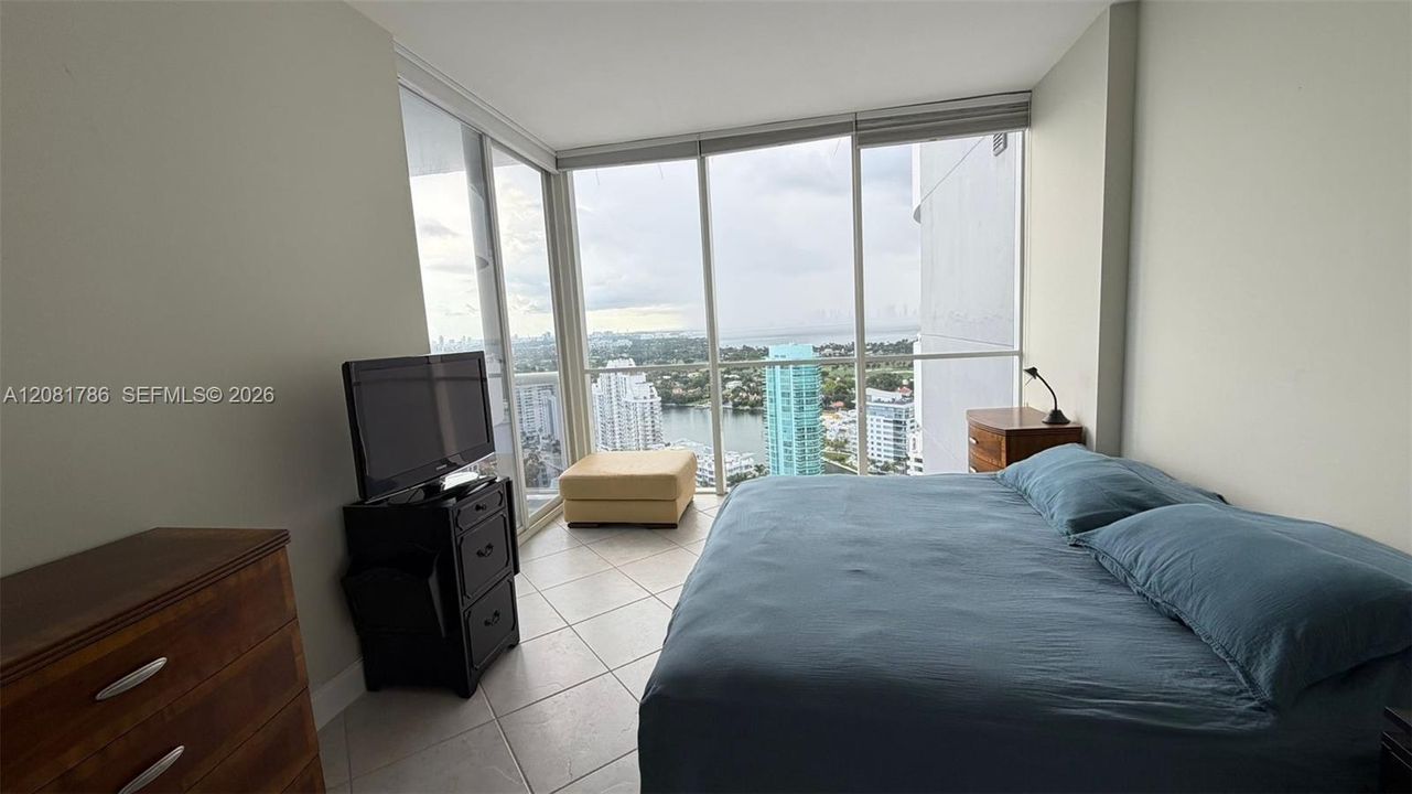 En Venta: $950,000 (1 camas, 1 baños, 940 Pies cuadrados)