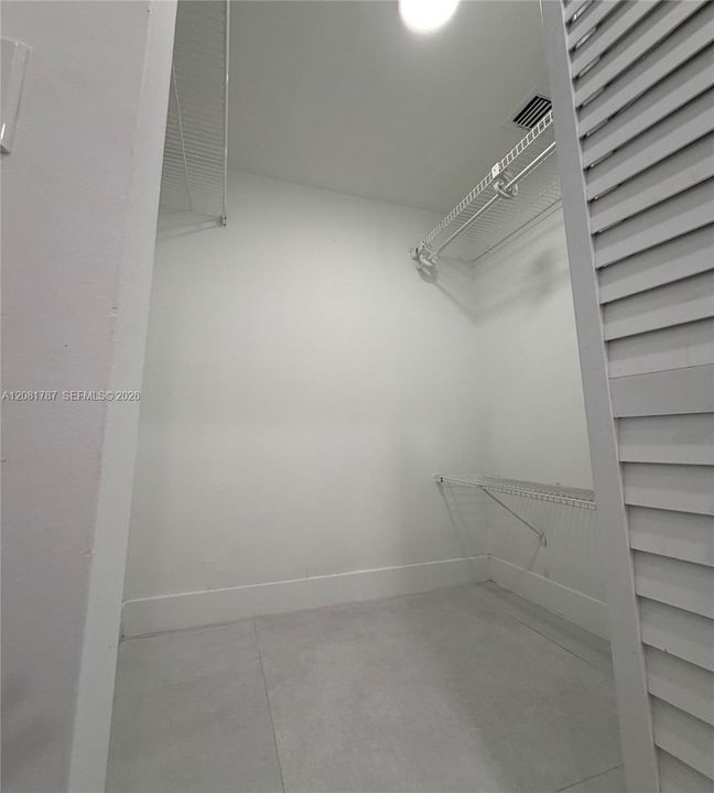 For Sale: $897,000 (5 beds, 2 baths, 1756 Square Feet)