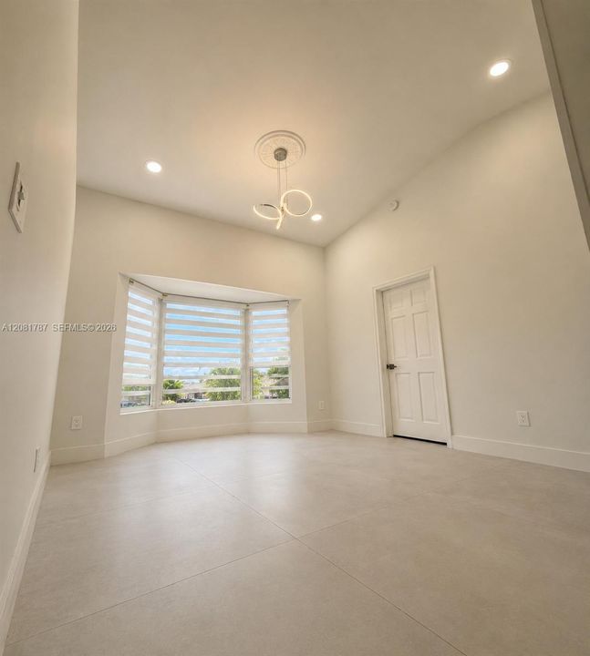 For Sale: $897,000 (5 beds, 2 baths, 1756 Square Feet)