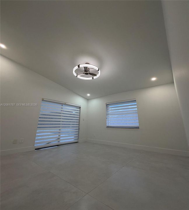 For Sale: $897,000 (5 beds, 2 baths, 1756 Square Feet)