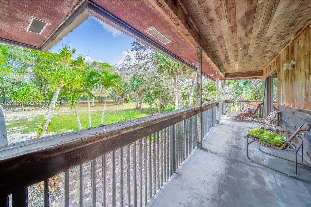 En Venta: $1,300,000 (5 camas, 3 baños, 2722 Pies cuadrados)
