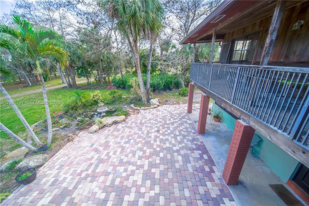 En Venta: $1,300,000 (5 camas, 3 baños, 2722 Pies cuadrados)