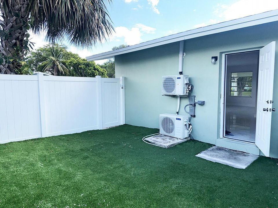 backyard02