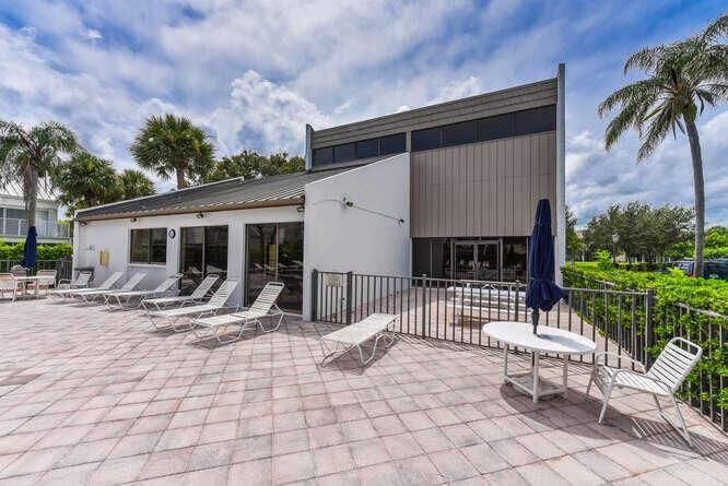 1605 US1 Apt C203 Jupiter FL-small-021-0