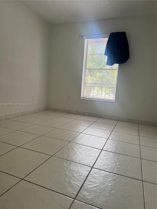 В аренду: $1,900 (2 спален, 2 ванн, 996 Квадратных фут)