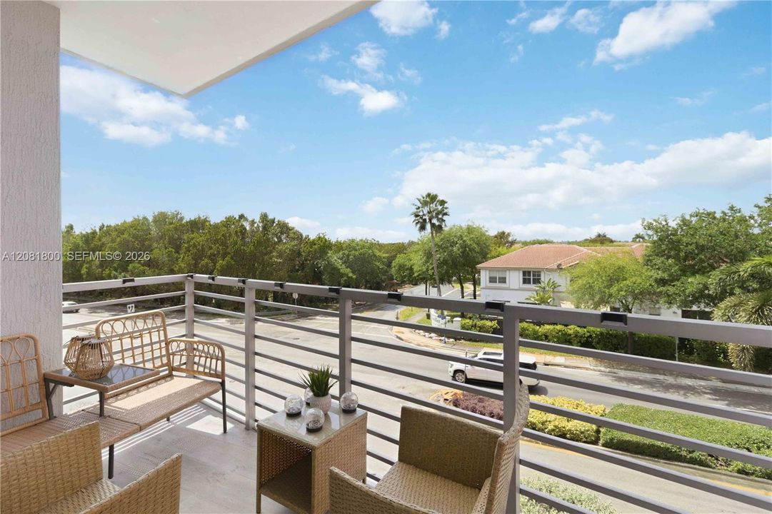 For Rent: $2,900 (2 beds, 2 baths, 1066 Square Feet)