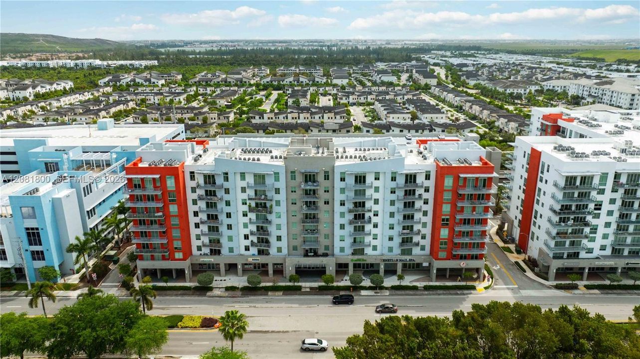 For Rent: $2,900 (2 beds, 2 baths, 1066 Square Feet)