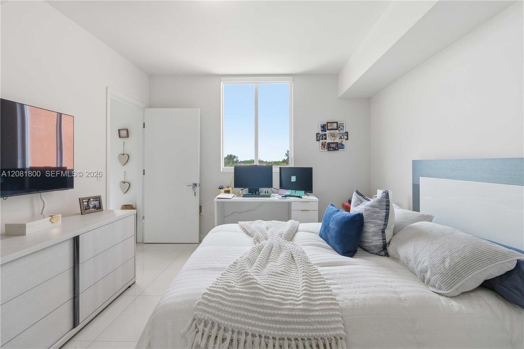 For Rent: $2,900 (2 beds, 2 baths, 1066 Square Feet)