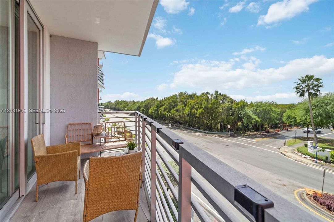 For Rent: $2,900 (2 beds, 2 baths, 1066 Square Feet)