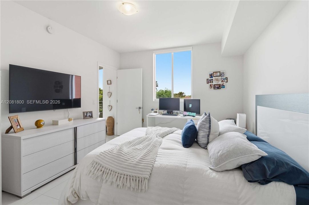 For Rent: $2,900 (2 beds, 2 baths, 1066 Square Feet)
