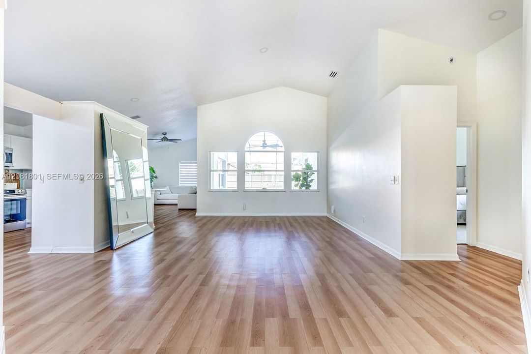 For Sale: $464,900 (3 beds, 2 baths, 1671 Square Feet)