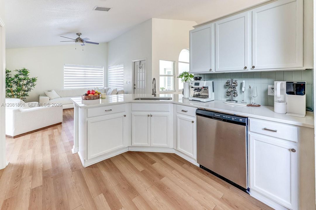 For Sale: $464,900 (3 beds, 2 baths, 1671 Square Feet)