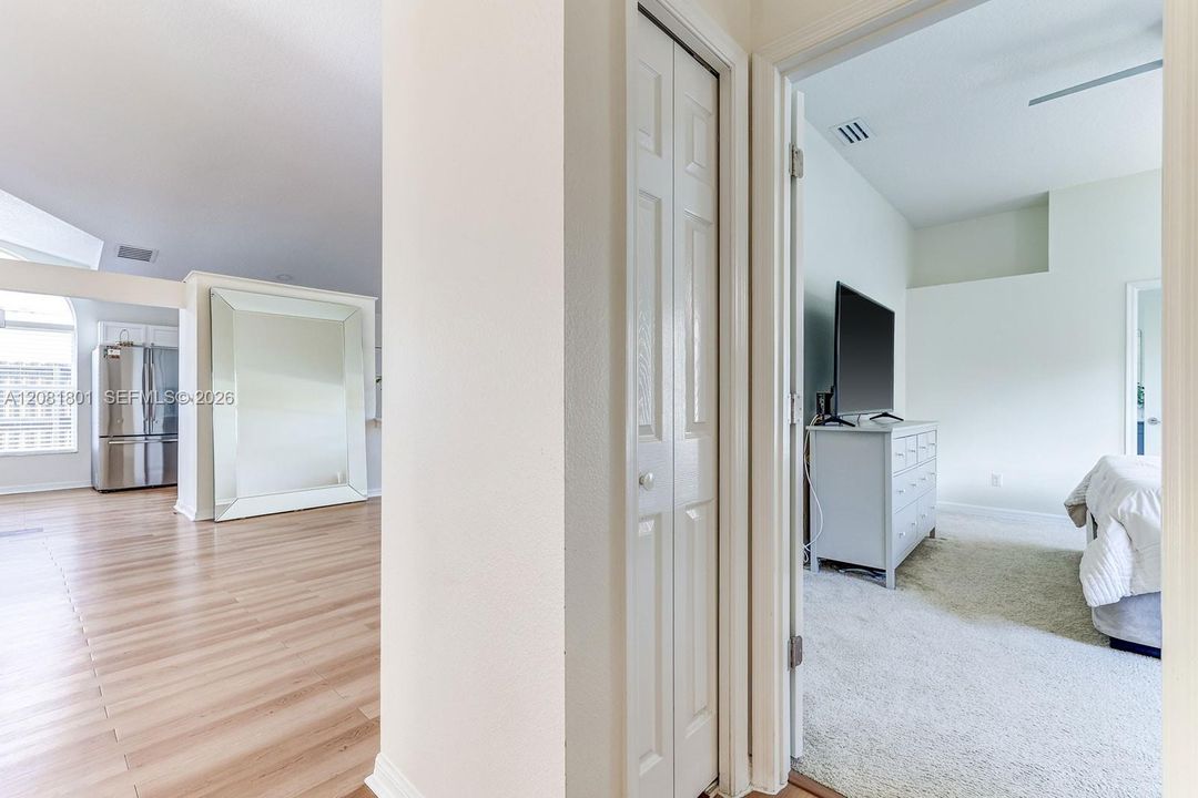 For Sale: $464,900 (3 beds, 2 baths, 1671 Square Feet)