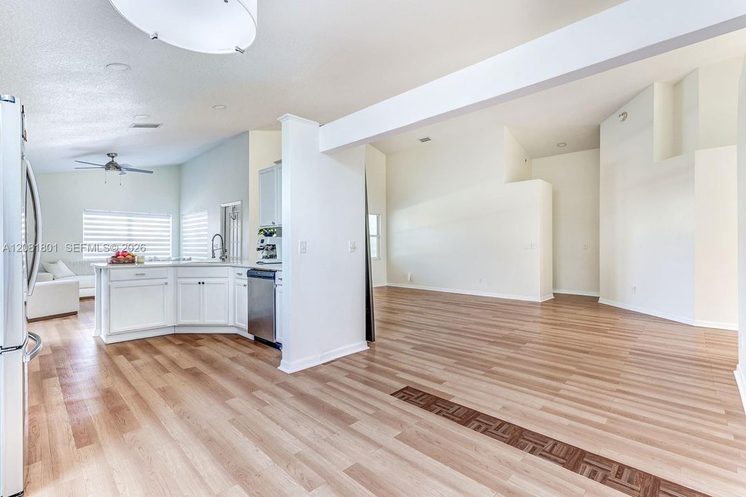 For Sale: $464,900 (3 beds, 2 baths, 1671 Square Feet)