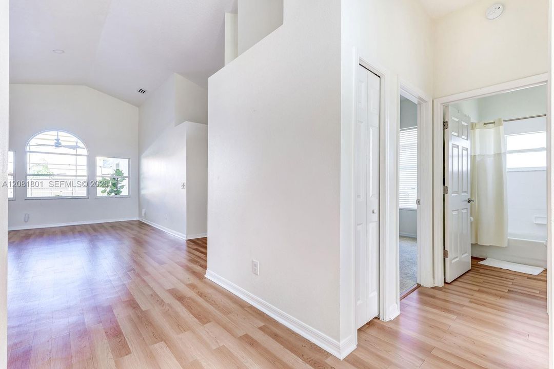 For Sale: $464,900 (3 beds, 2 baths, 1671 Square Feet)