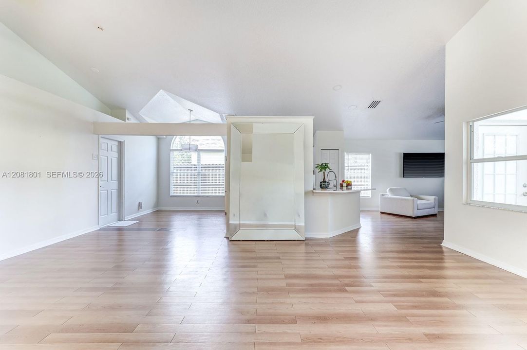 For Sale: $464,900 (3 beds, 2 baths, 1671 Square Feet)