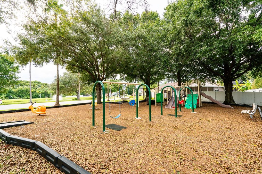 For Sale: $464,900 (3 beds, 2 baths, 1671 Square Feet)