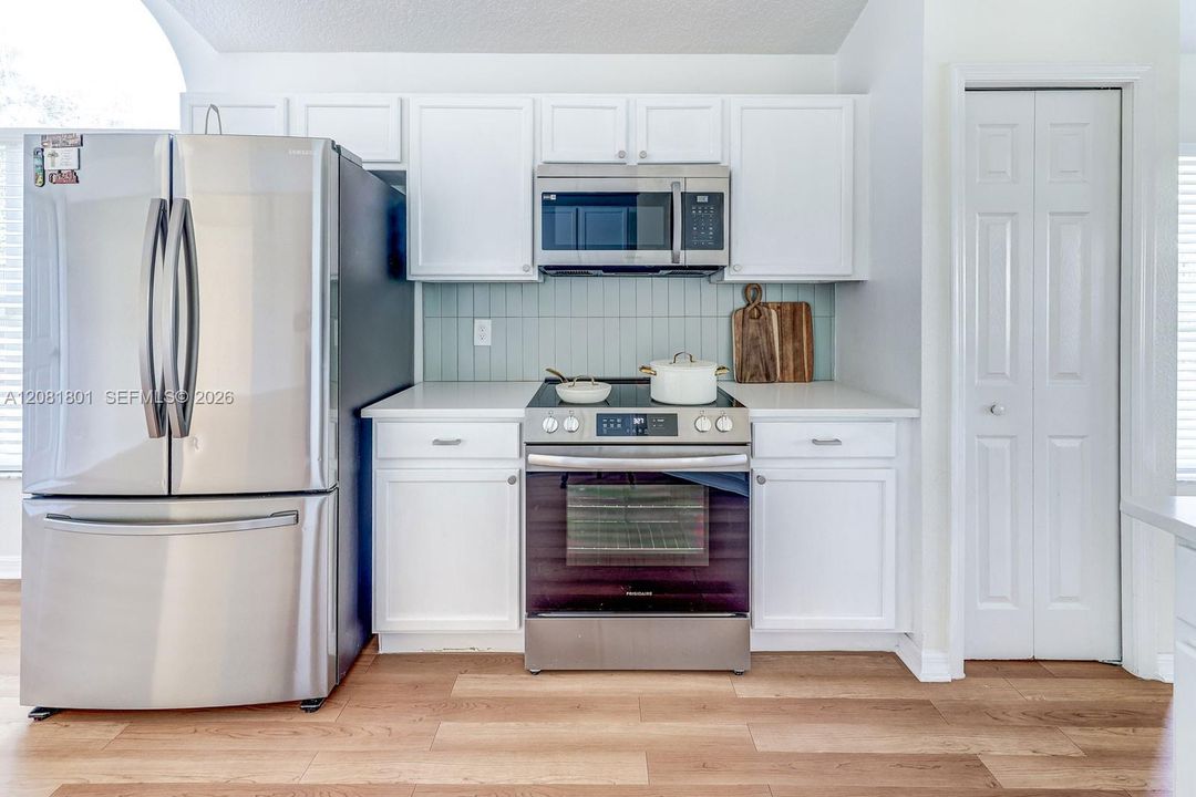For Sale: $464,900 (3 beds, 2 baths, 1671 Square Feet)