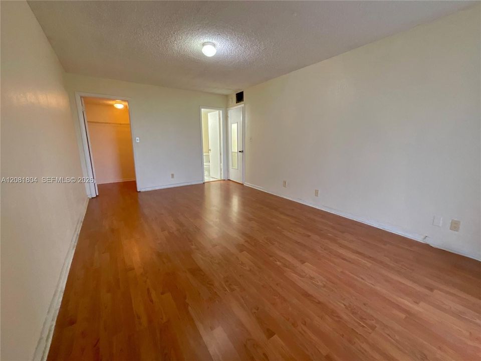 En Venta: $199,990 (1 camas, 1 baños, 1100 Pies cuadrados)
