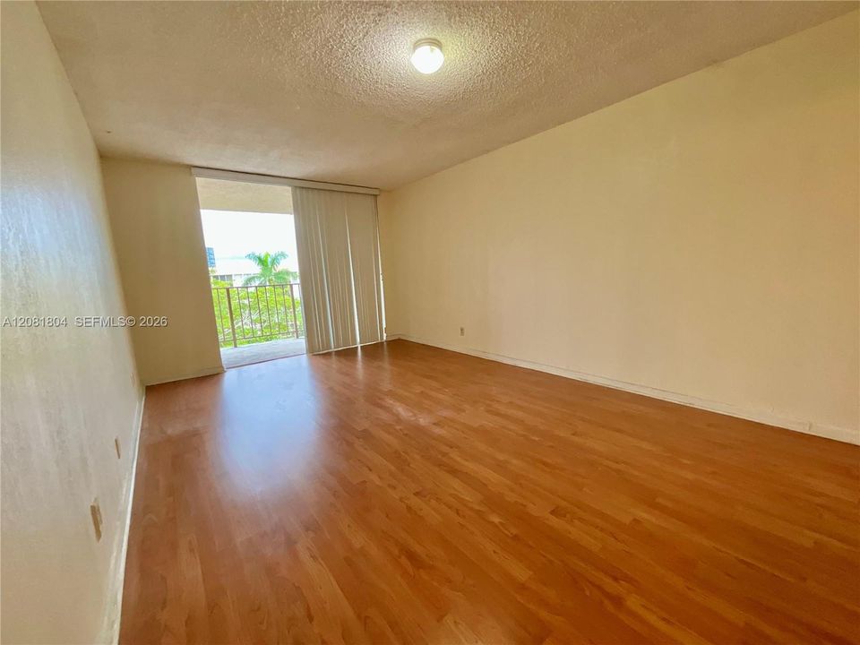 En Venta: $199,990 (1 camas, 1 baños, 1100 Pies cuadrados)