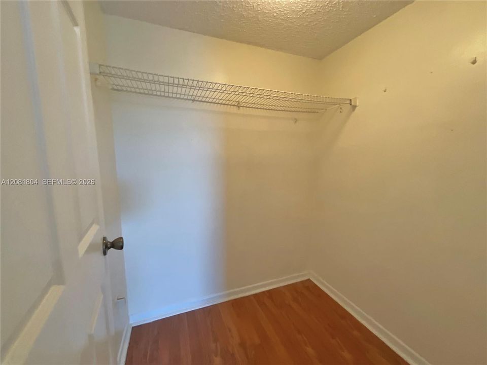 En Venta: $199,990 (1 camas, 1 baños, 1100 Pies cuadrados)