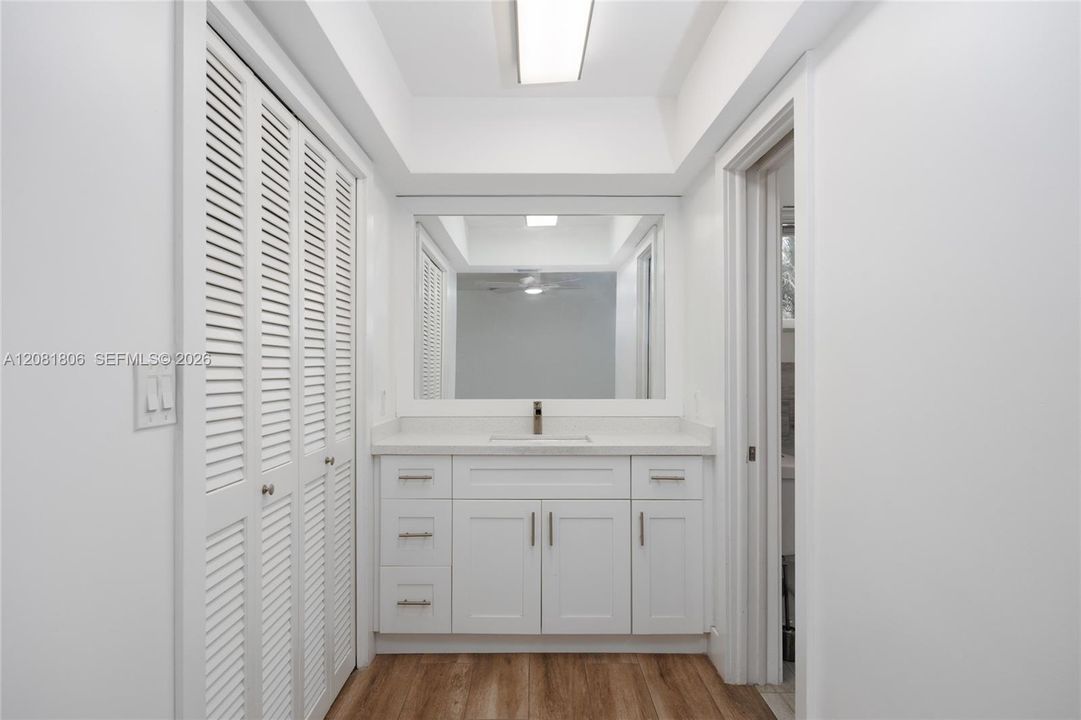 En Renta: $4,450 (4 camas, 2 baños, 1992 Pies cuadrados)