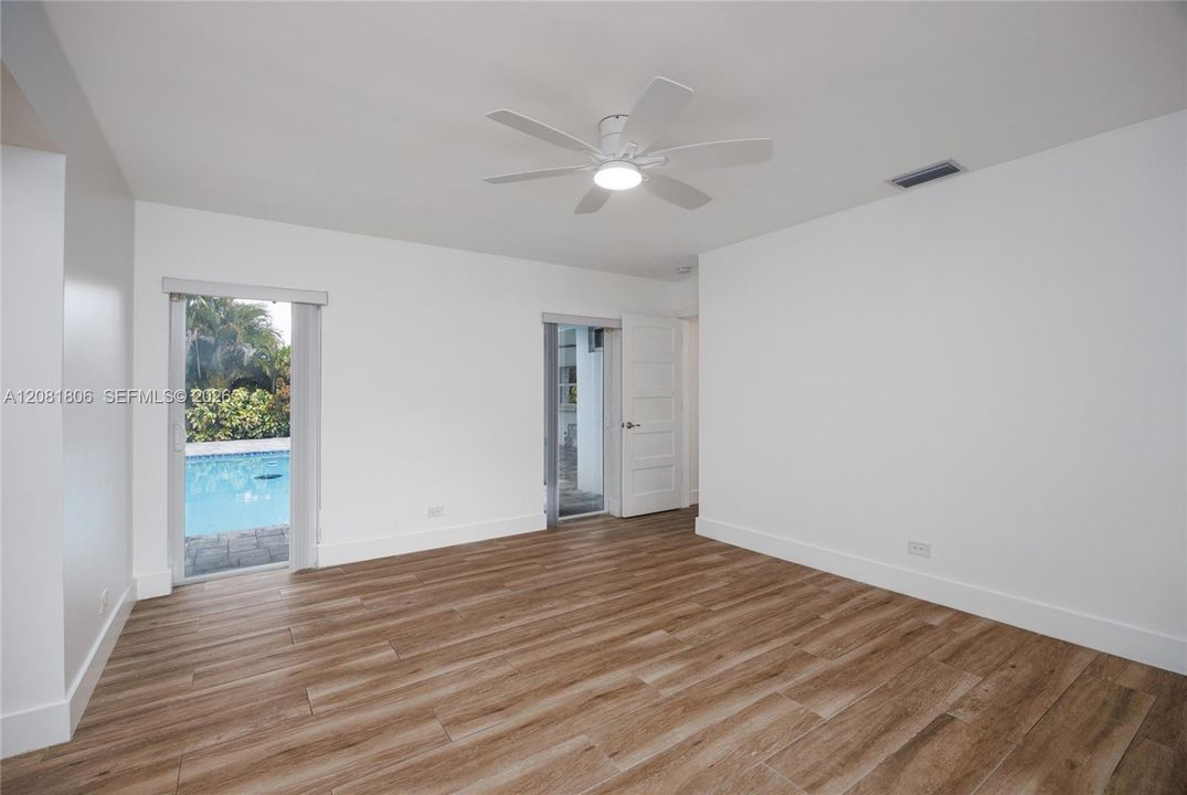 En Renta: $4,450 (4 camas, 2 baños, 1992 Pies cuadrados)