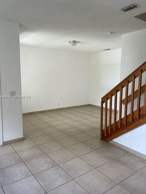 В аренду: $2,500 (3 спален, 2 ванн, 1170 Квадратных фут)