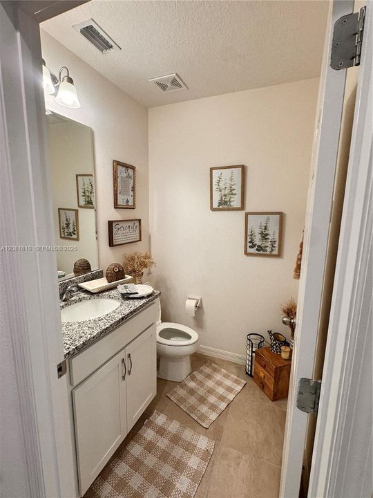 For Rent: $2,650 (4 beds, 2 baths, 2400 Square Feet)