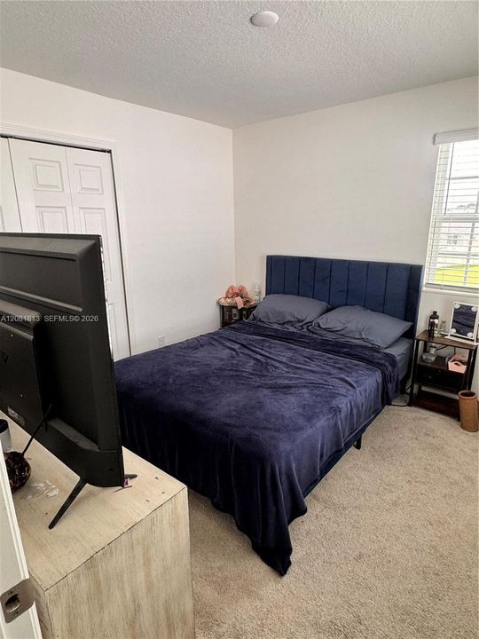 For Rent: $2,650 (4 beds, 2 baths, 2400 Square Feet)