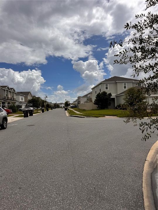 For Rent: $2,650 (4 beds, 2 baths, 2400 Square Feet)