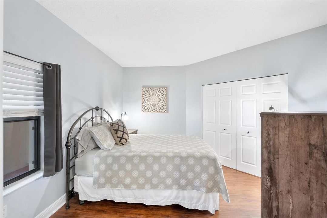 800 Uno Lago Dr U204_004