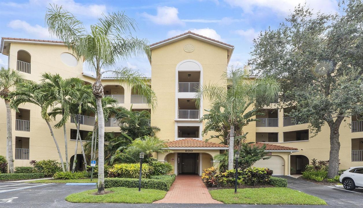 800 Uno Lago Dr U204_034 2