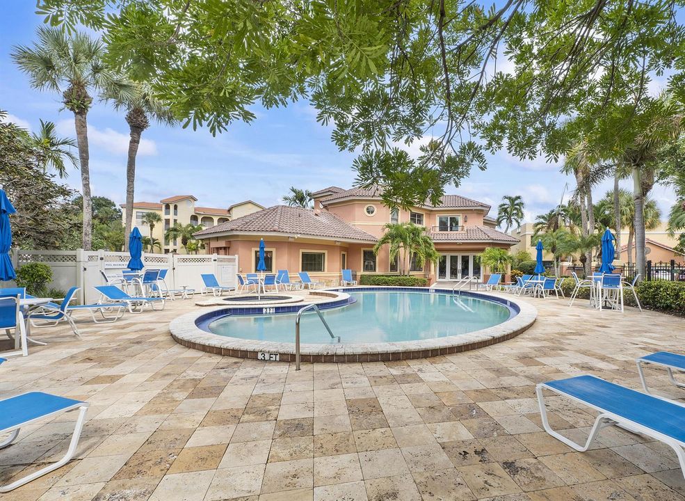 800 Uno Lago Dr U204_029 2