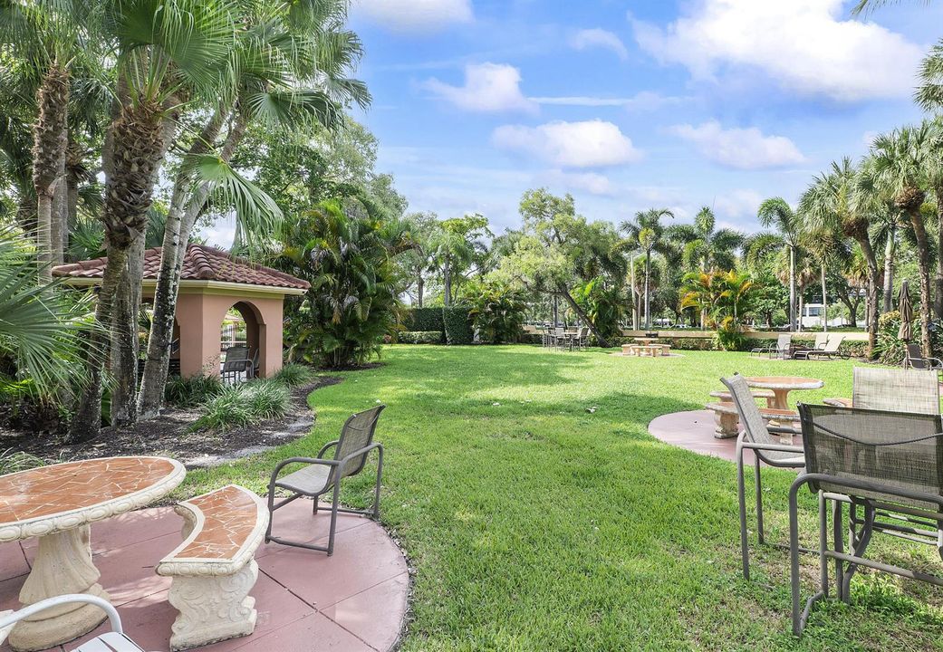 800 Uno Lago Dr U204_044 2