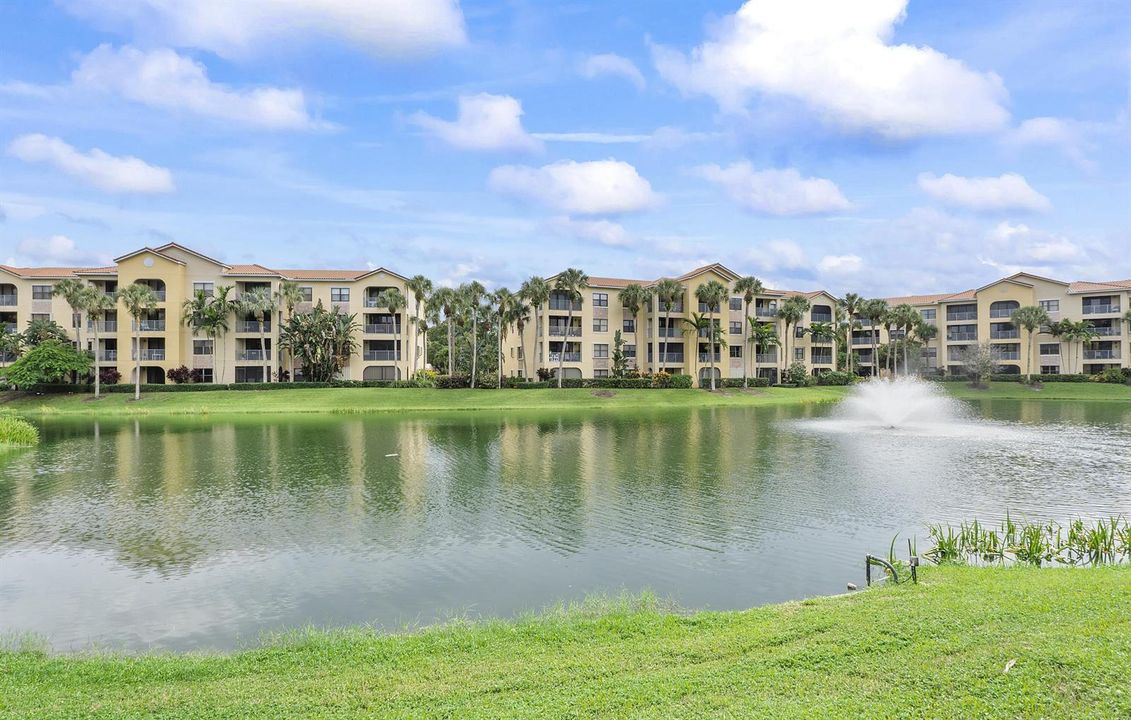 800 Uno Lago Dr U204_040 2