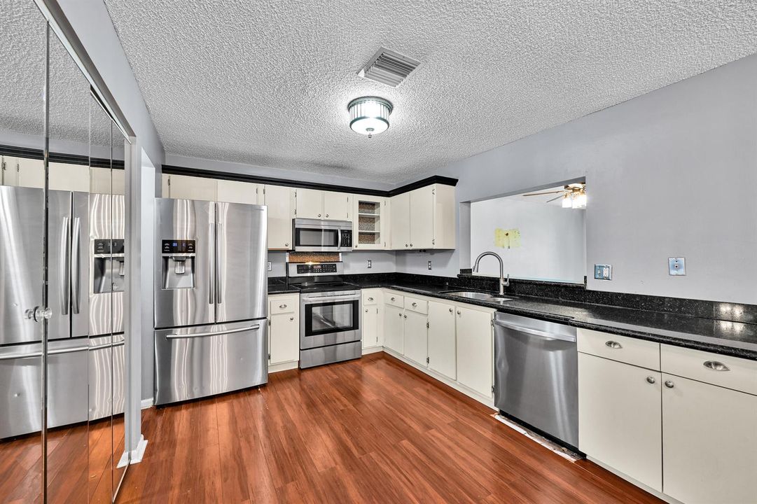 12152 NW 36th Place Sunrise 00026